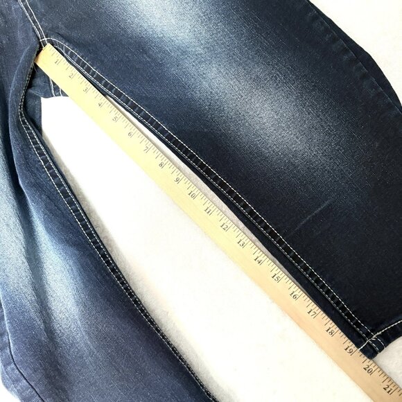 WALLFLOWER Womans Capri Jean Rhinstones Embellished Embroidered Sz 13 Blue - Picture 11 of 13